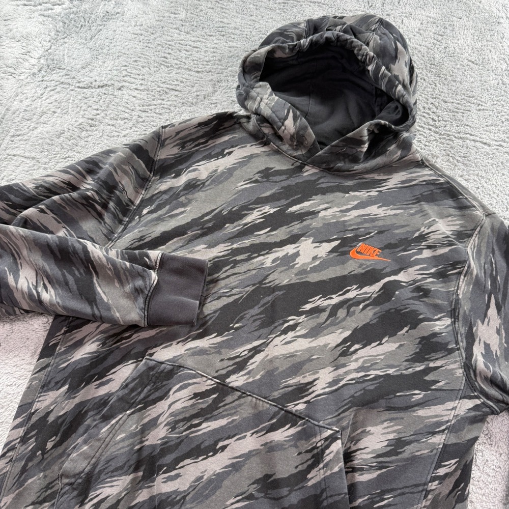Nike Sportswear Club Fleece Hoodie Mens Medium Grey Tiger Stripe Camo DD5126-010
